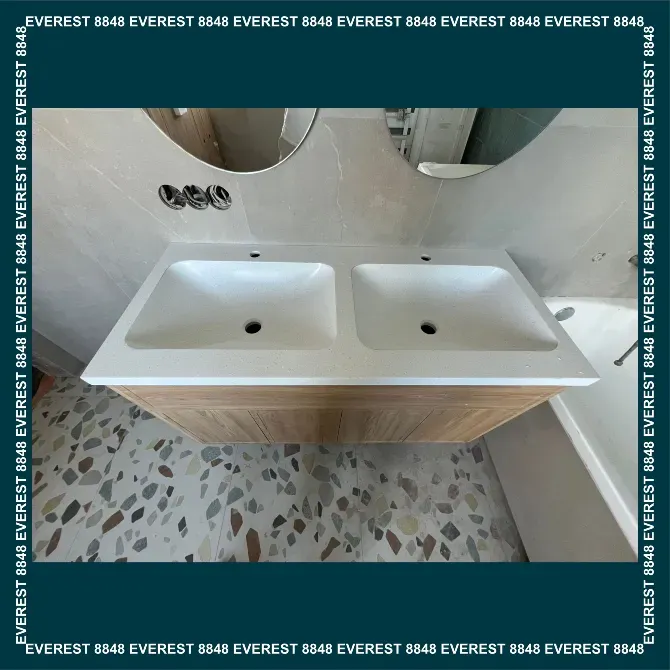 Двухбрусовая раковина с деревянным шкафчиком