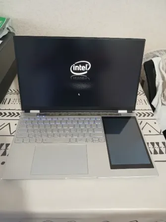 Intel экраны бар ноутбук қара фонда
