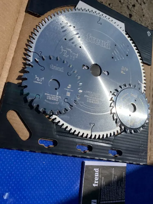 Дисковые пилы Freud в упаковке с логотипом