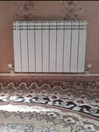 Тепло radiator ковердің фонында