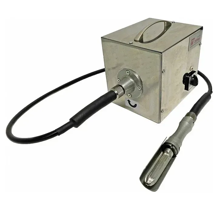 Устройство для нагрева, использующее электрическую мощность, с изолированным кабелем и ручкой для удобства