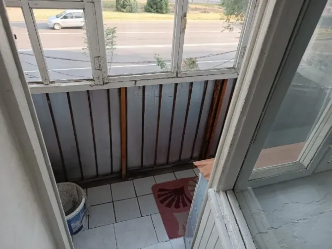 Лоджия с видом на улицу