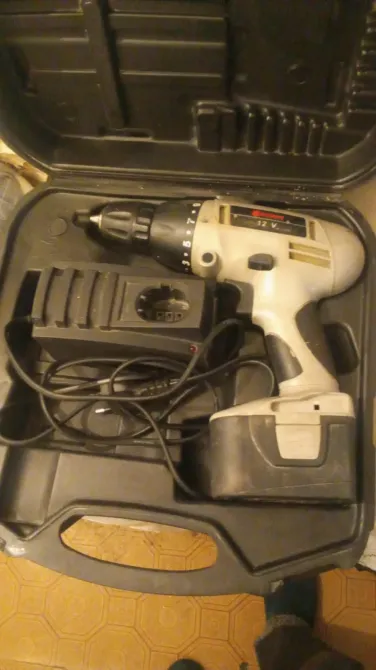 Электродрель батареясымен және зарядтағышымен бірге