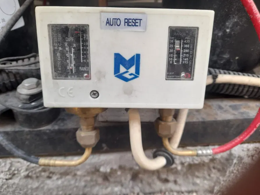 Панель управления с датчиками давления