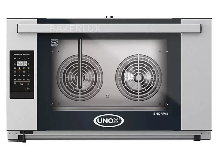 Духовой шкаф UNOX BAKERLUX с двумя вентиляторами для равномерного прогрева пищи. Современный дизайн и цифровая панель управления для удобства в использовании
