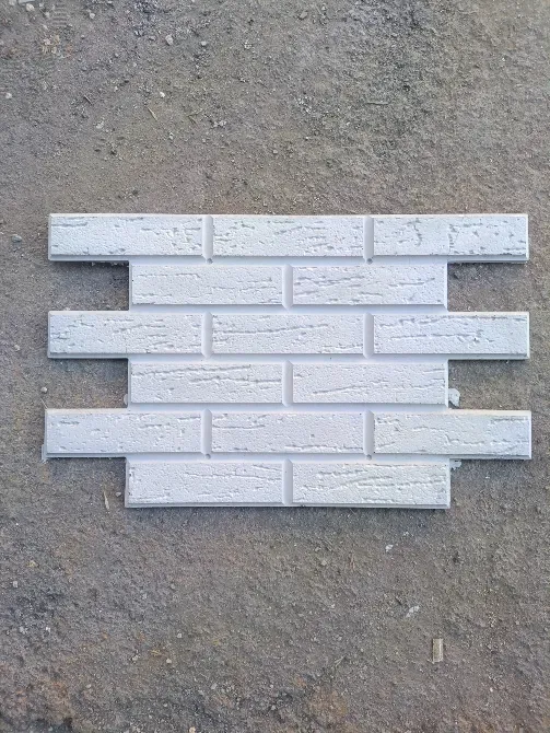 образец белой кирпичной панели