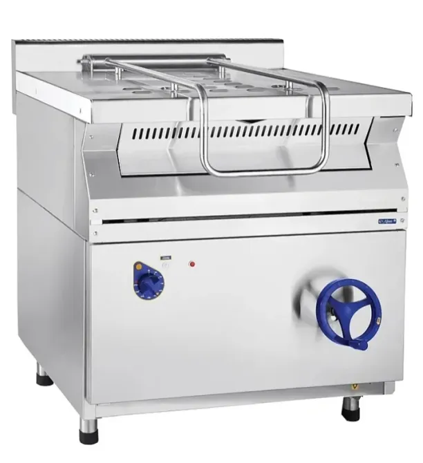 Профессиональная газовая жарочная поверхность с четырьмя конфорками и регулируемым термостатом. Изготовлена из нержавеющей стали, предназначена для коммерческого использования в ресторанах и кафе