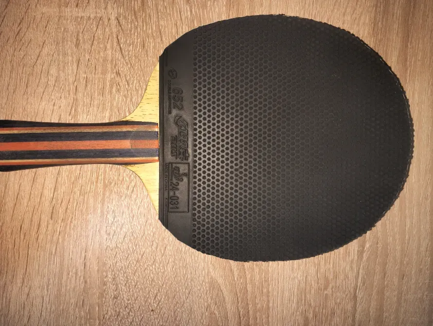 Ракетка для настольного тенниса с черной стороной