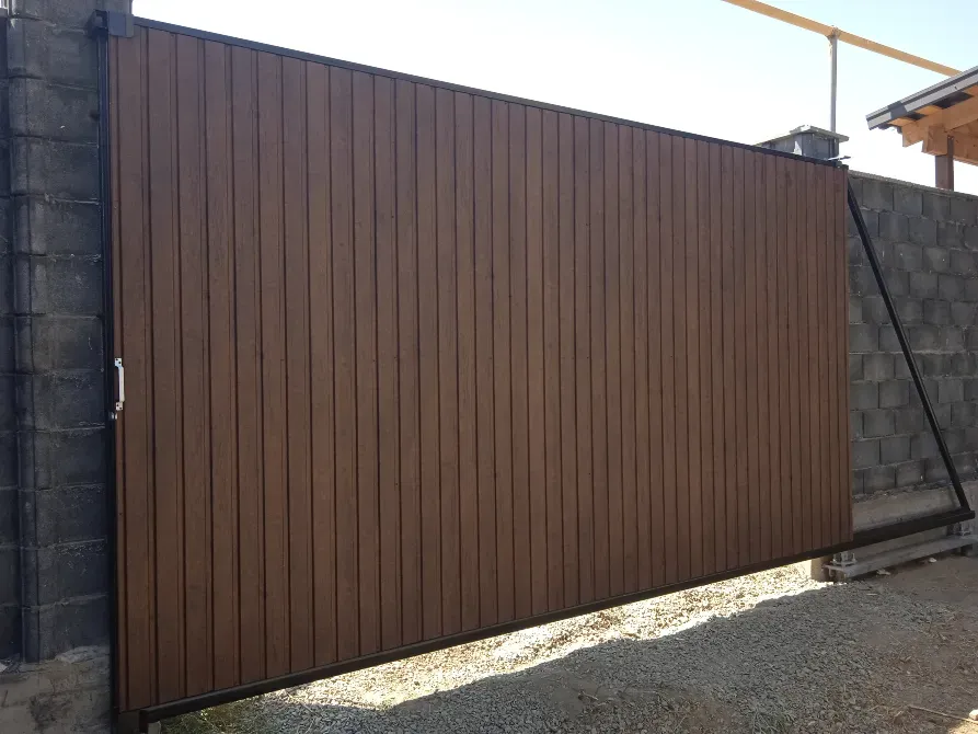 Бүйірге ашылатын ағаш панельдері бар задвижка