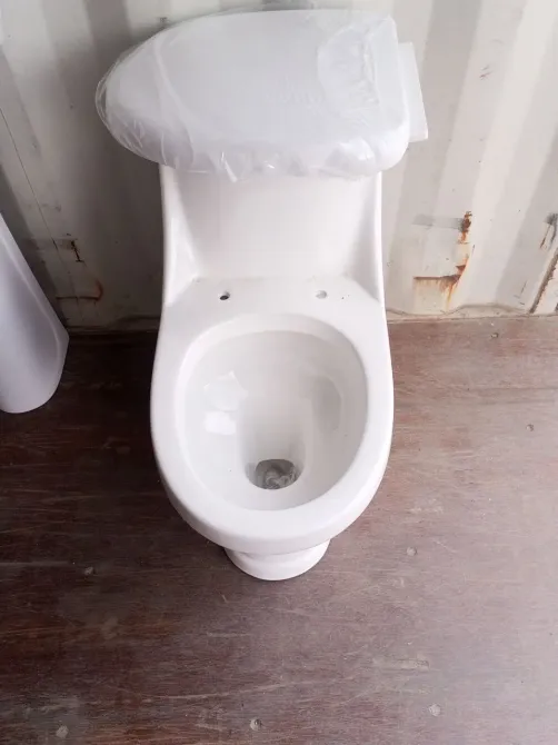 Унитаздың үстінен көрінісі