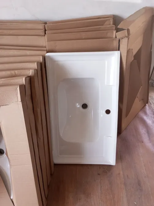 Қаптамалар арасындағы унитазға арналған ванна