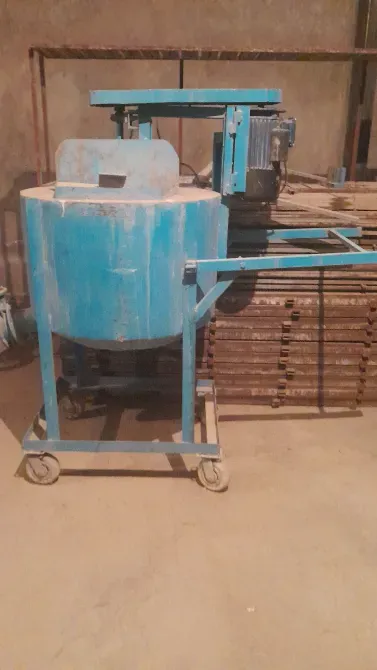 Машина для приготовления раствора на строительной площадке