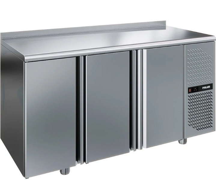 Коммерческий холодильный стол из нержавеющей стали с тремя дверями и вентиляцией, идеальный для ресторанов и кухонь