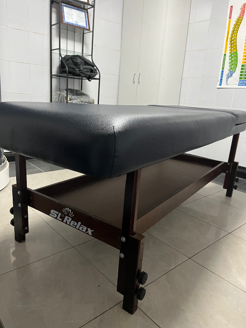 Массажная кровать SL Relax с поддерживающей рамой и гладкой поверхностью