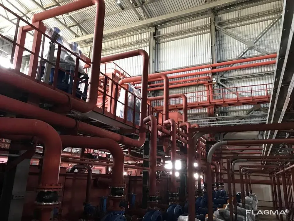 Сеть трубопроводов и насосов в производственном помещении