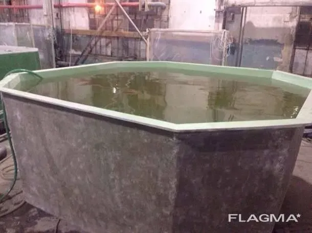 Шестиугольный бассейн для воды