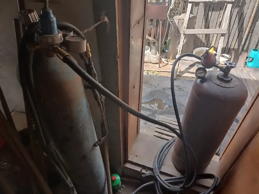 Газдар, жабдық, цилиндрлер, қосылу жүйесі