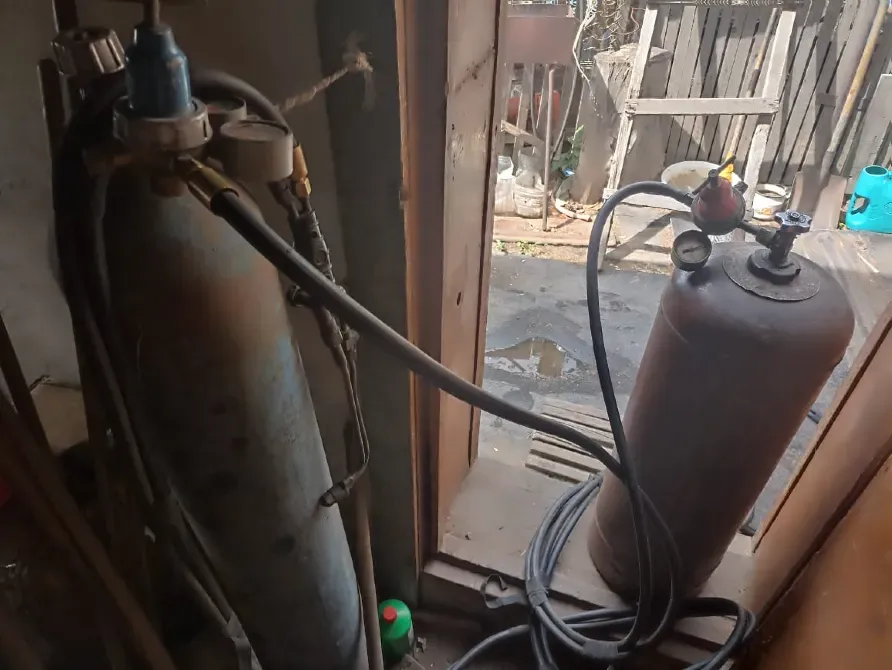 Газдар, жабдық, цилиндрлер, қосылу жүйесі