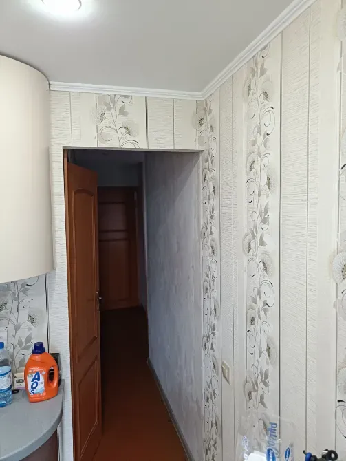 Есігі бар ас үйге өтпелі жолағы