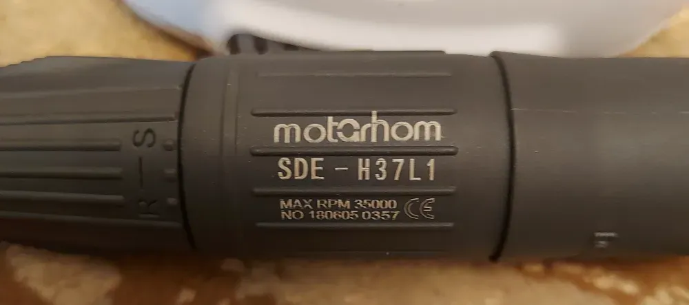 Белгіленген және техникалық сипаттамалары бар қолмен маникюр құралы