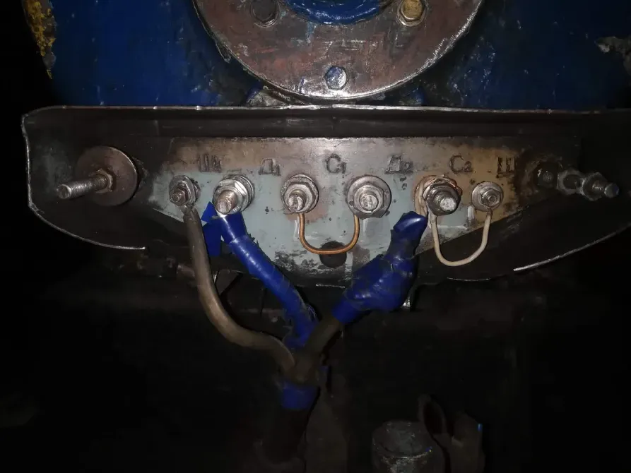 Электр двигателіне сымдарды қосу үшін оптикалық түрі мен белгіленуі