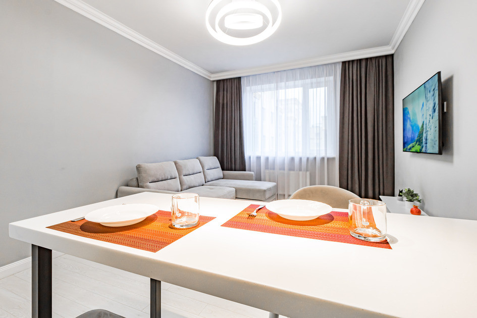 асхана аймағы дастархан мен теледидармен