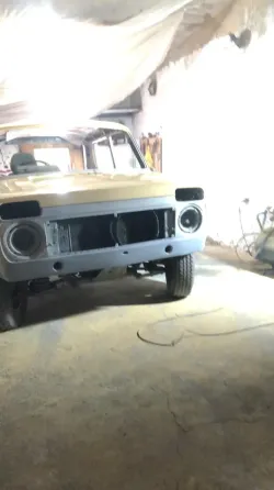 Покраска красного автомобиля в автосервисе