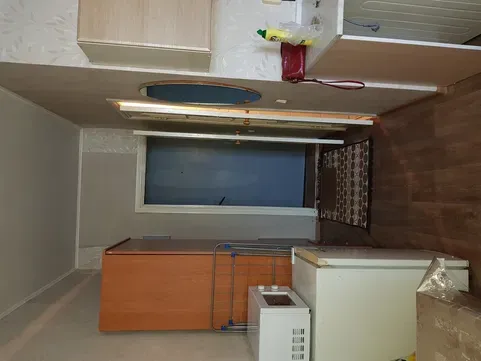 Кең асүй тоңазытқыш және кір жуатын машинамен