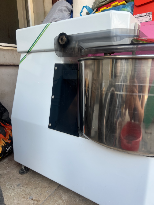 Миксер для теста Fimar сбоку