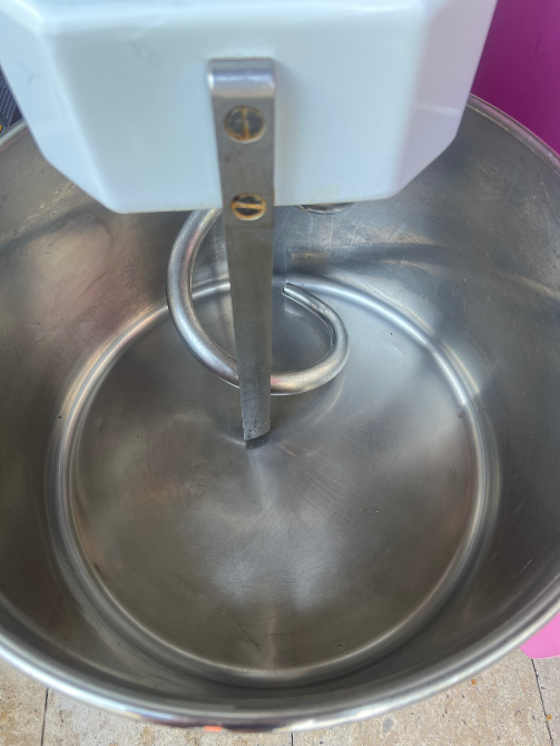 Внутренняя часть чаши миксера