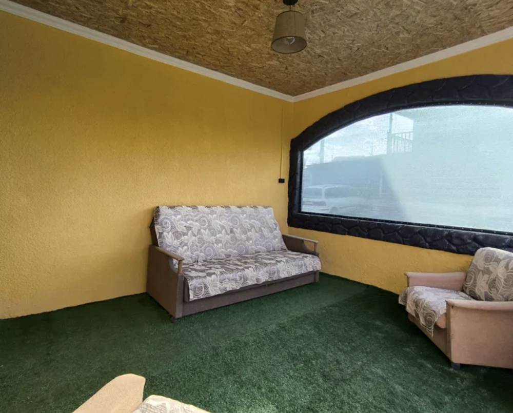 диванмен остекленген веранда