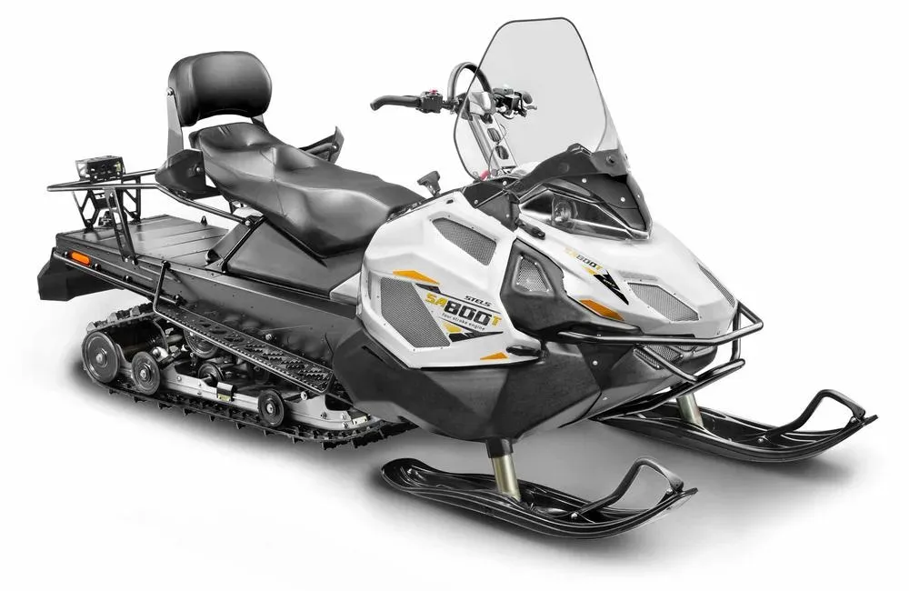 Қара-ақ дизайндағы бір адамға арналған снегоход