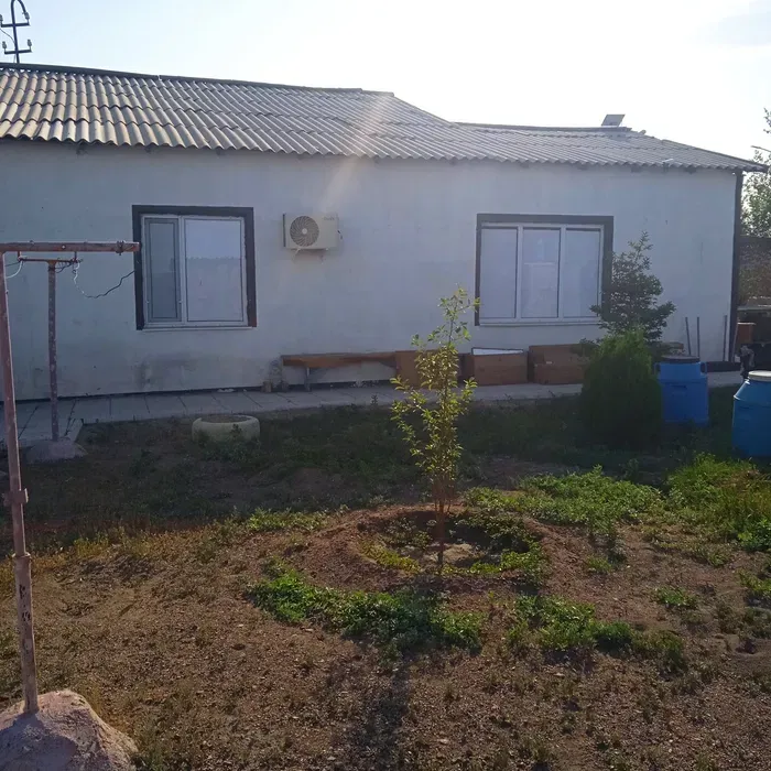 Дом с сайдингом и кондиционером