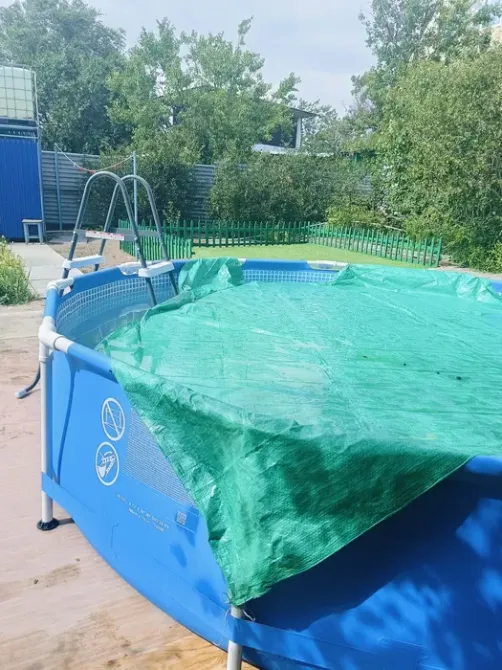 Бассейн с защитным покрытием