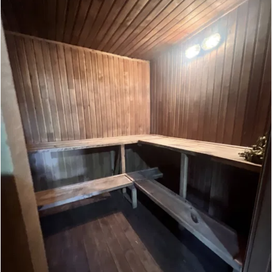 Ағашпен әрленген сауна