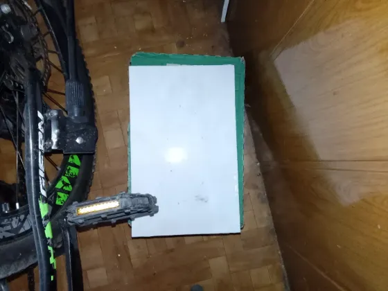 Коробка с инструкциями и предупреждениями