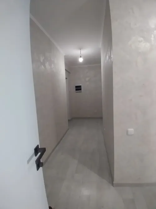 Ванна мен кір жуғыш машинасы бар ванналық бөлме