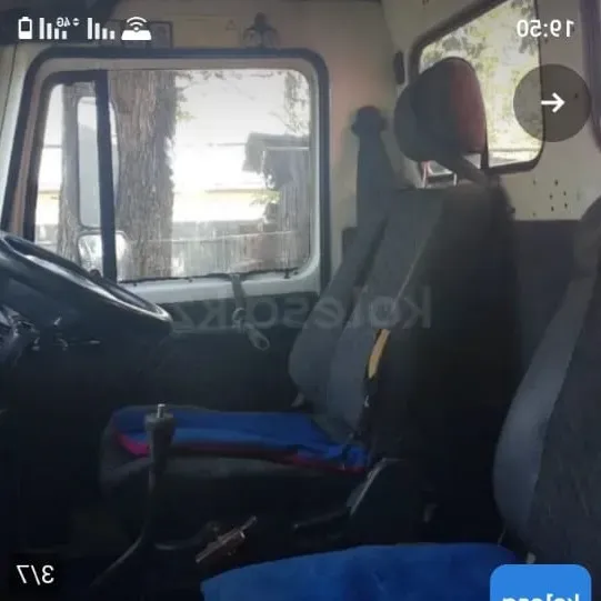 Жүк көлігінің кабинаның интерьері, жүргізуші орнында көрініс