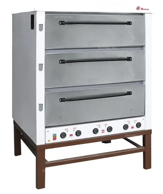 Конвекционная печь с тремя камерами и управляющими панелями, предназначенная для выпечки
