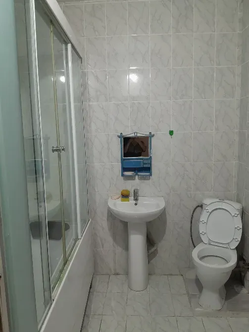 Кухня с раковиной и выездом