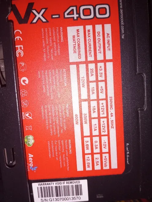 Блок питания с информацией о характеристиках и мощности