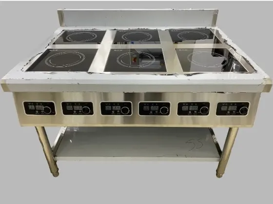 Профессиональная индукционная плита с шестью конфорками и цифровым дисплеем. Столешница из нержавеющей стали с высококачественными индукционными элеме