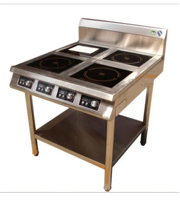 Электрическая кухонная плита с четырьмя конфорками, выполненная из нержавеющей стали, с нижней полкой для хранения