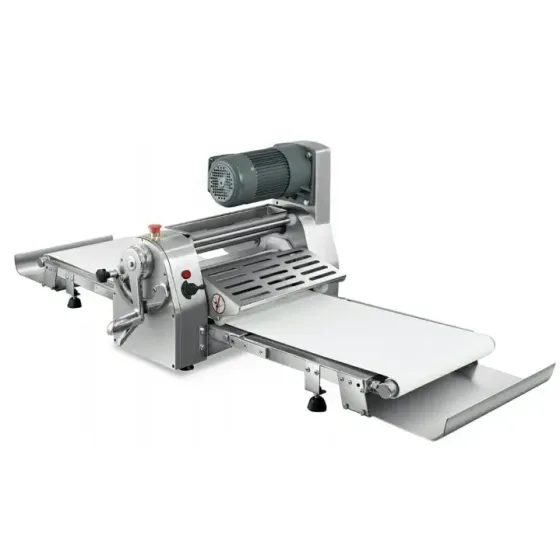 Конвейерлік үстелмен және қозғалтқышпен жабдықталған тесті кесетін машина, кәсіби аспаздарға арналған.