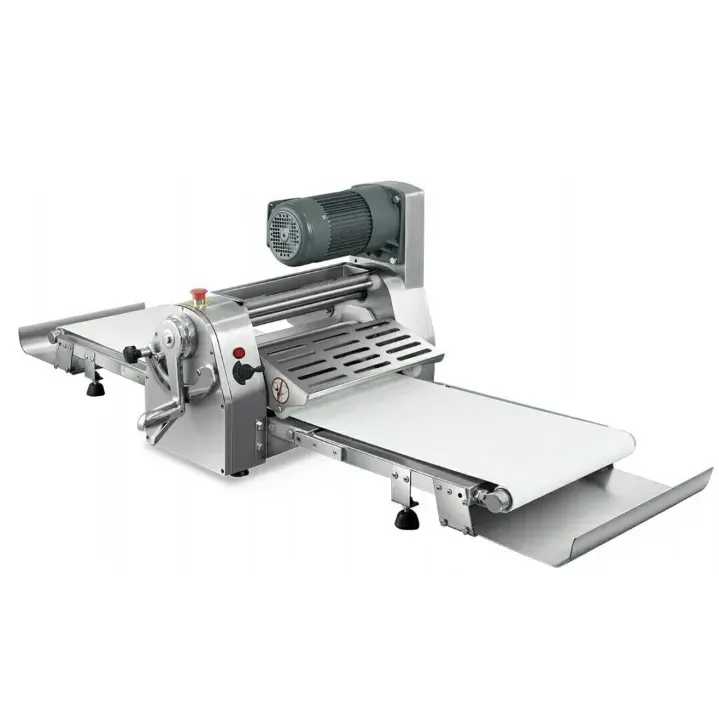 Машина для нарезки теста с конвейерным столом и мотором для профессионального использования в кулинарии