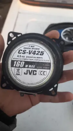 Динамик JVC с максимальной мощностью 160 Вт