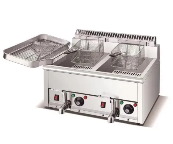 Фритюрница на два отделения с корзинами для жарки и открытой крышкой