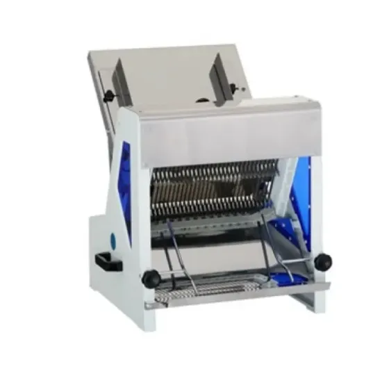 Автоматическая хлебопекарная машина с верхней загрузкой и регулируемыми лотками для равномерного нарезания. Идеально подходит для пекарен и кондитерск