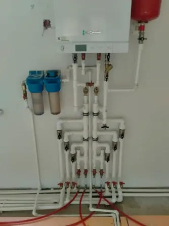 Теплый пол с трубами для обогрева на черновом этаже