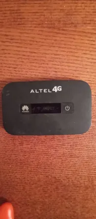 ALTEL 4G мобильді роутері, үстіңгі панелінде Huawei логотипімен.